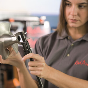 Endkontrolle und Fehlerprüfung von geschulten Mitarbeiter