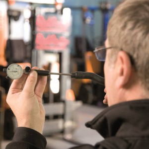 Qualitätssicherung Sichtkontrolle Messung und Funktionsprüfung